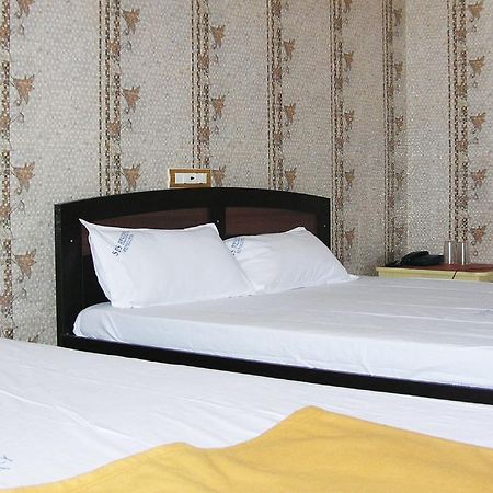 Sbs Residency Tirupati Hotel Renigunta Стая снимка